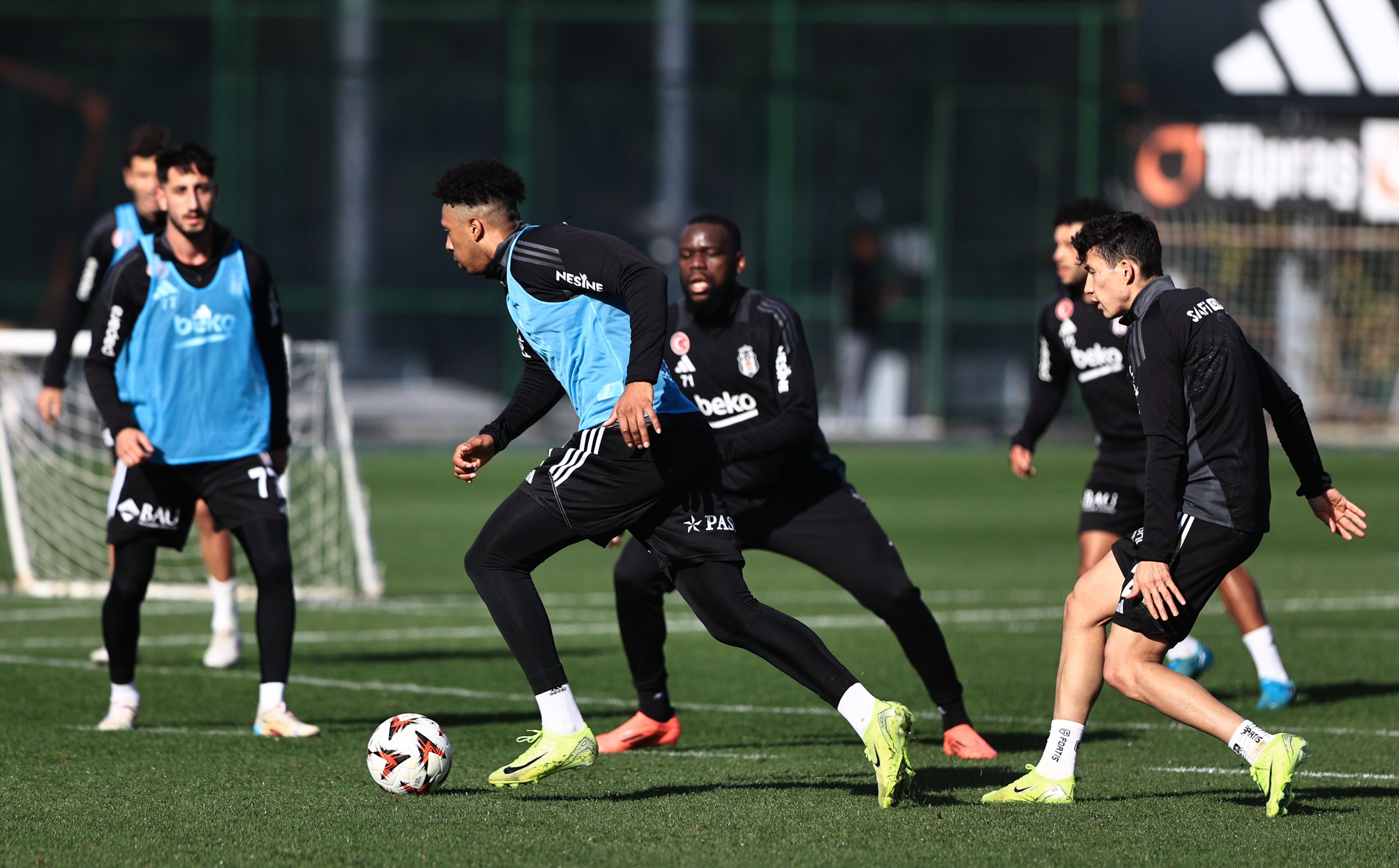 Beşiktaş Kritik Maccabi Tel Aviv Maçı Öncesi Hazırlıklarını Tamamladı