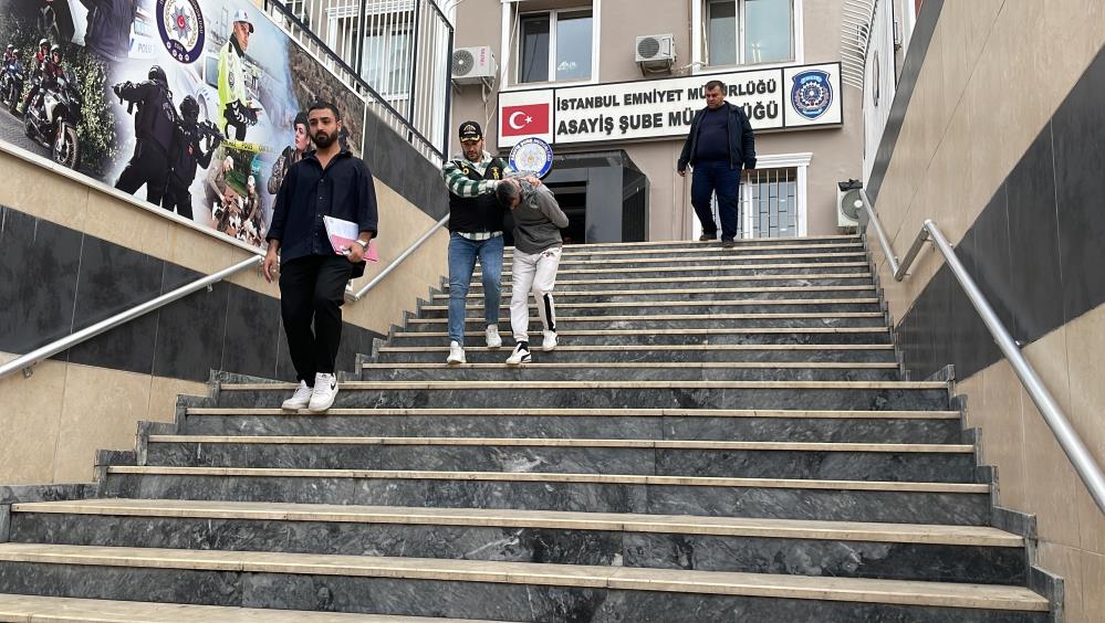 İstanbul'da Soygun İçin Girdiği Bankada Para Bulamayınca Kaçtı