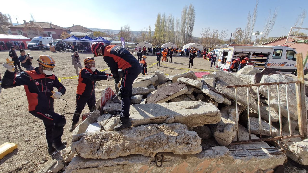 Karaman'da 6.2 Büyüklüğünde Deprem Tatbikatı 4