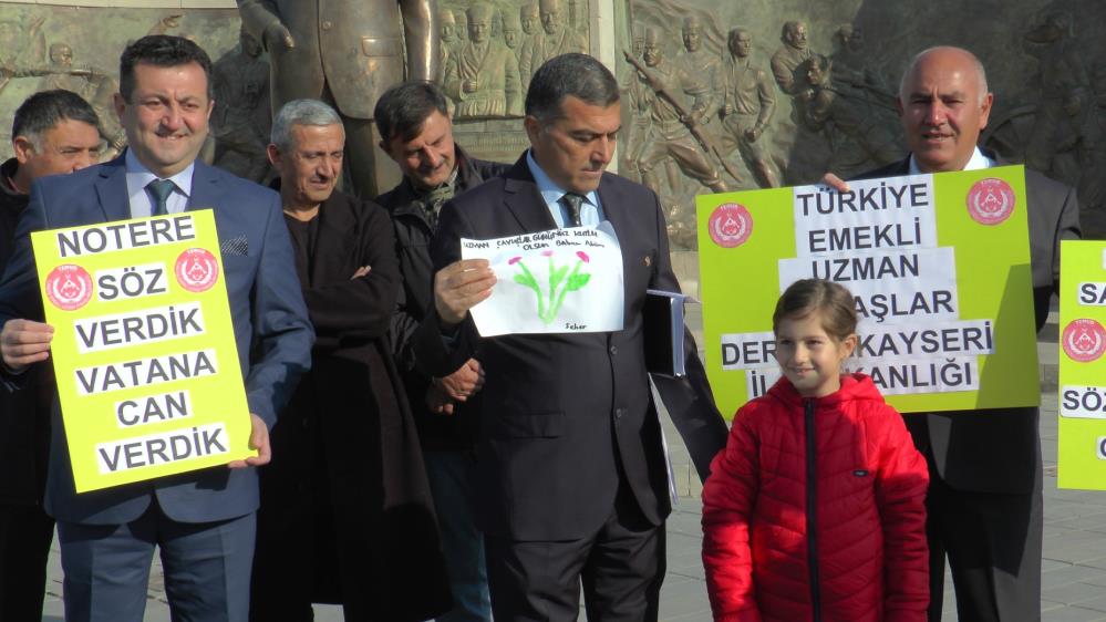 Kayseri'de Uzman Çavuşlar Haklarını İstiyor: "Vatan Savunmasının Sözleşmesi Olmaz"