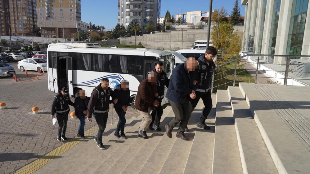 Kırıkkale'de Sahte Rapor Skandalı: 3'ü Doktor 18 Şüpheli Adliye Sevk Edildi