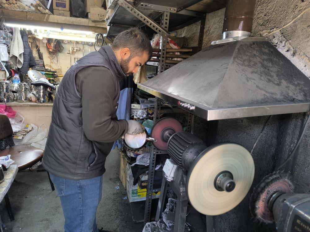 Kırşehir'de Babasından Öğrendiği Meslekle Hayatını Sürdürüyor