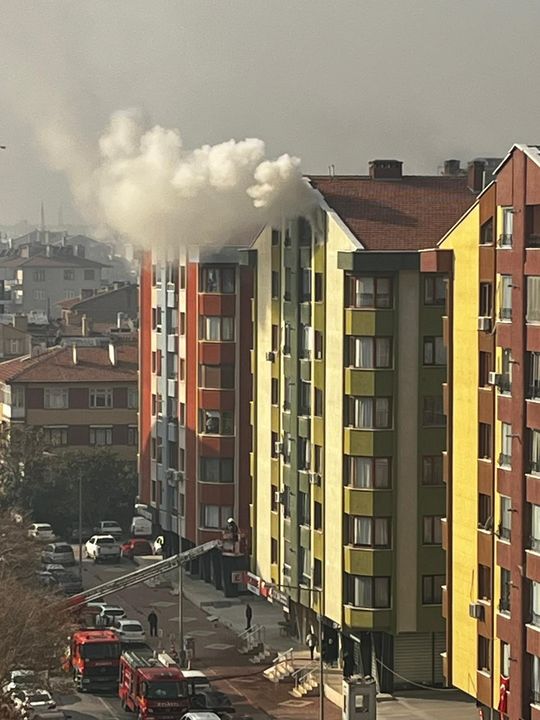 Konya'da Öğrenci Evinde Yangın Çıktı 2