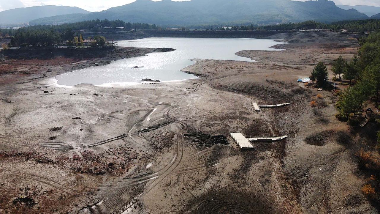 Muğla'da Kuraklık Krizi! Ula Göleti'nin Suları 50 Metre Çekildi 4