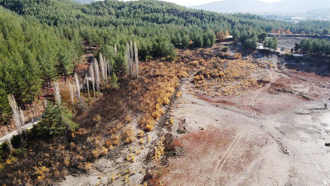 Muğla'da Kuraklık Krizi! Ula Göleti'nin Suları 50 Metre Çekildi 5