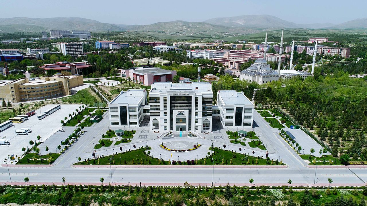 Selçuk Üniversitesi'ne Yökak Akreditasyonu 2