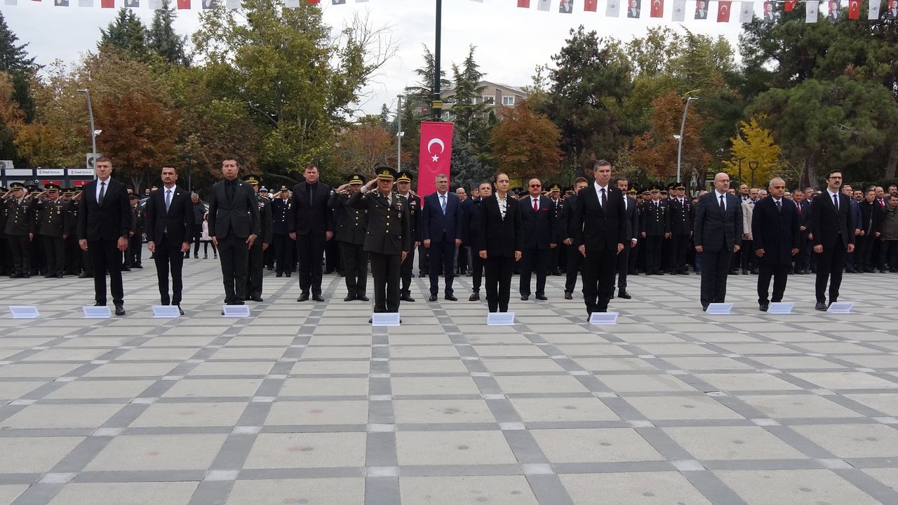 Ulu Önder Atatürk Burdur'da Törenlerle Anıldı 4