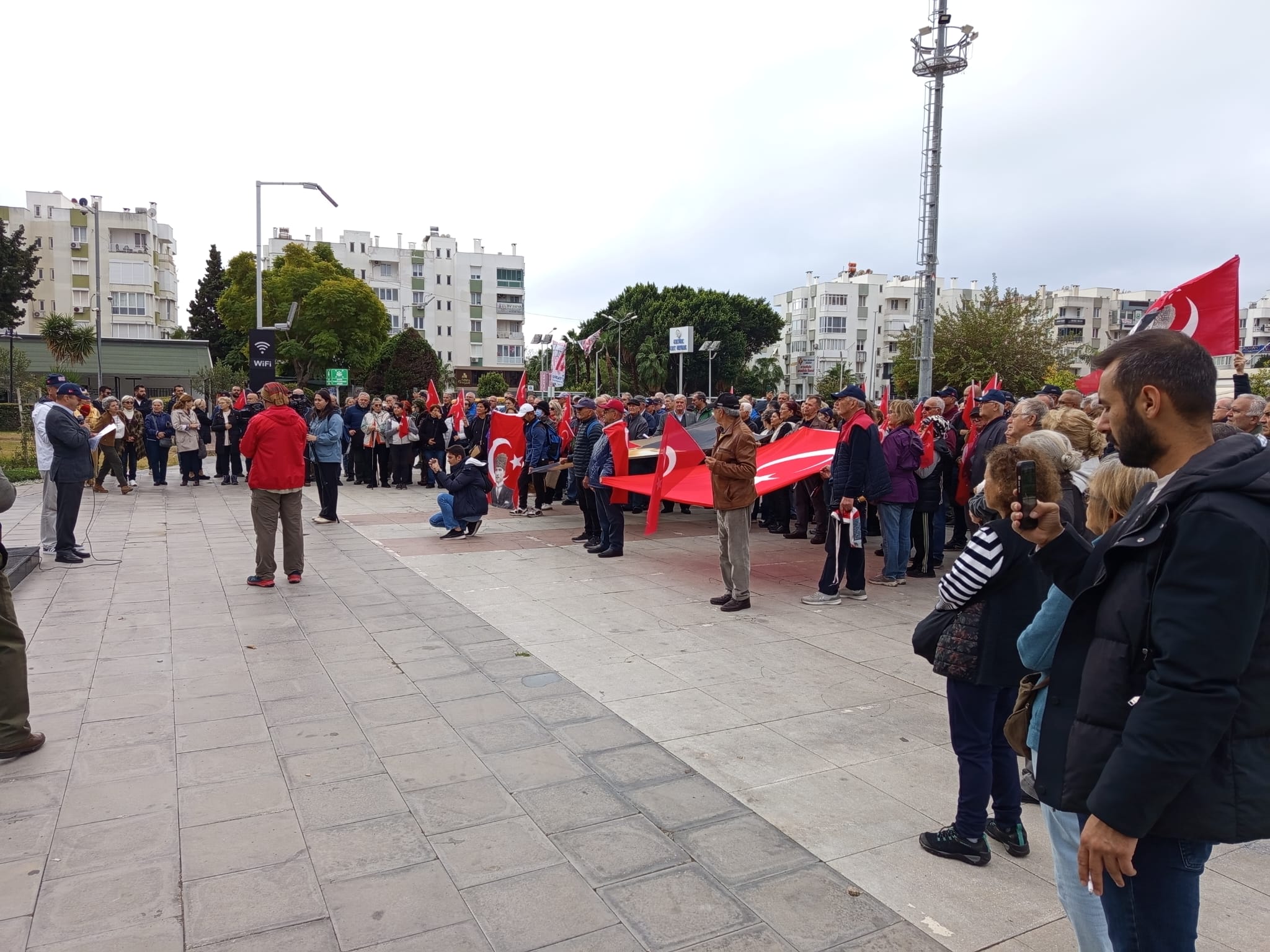 Teğmenlere Antalya'dan destek!