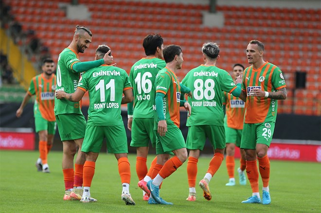 Alanyaspor Gaziantep FK Maçı Ne Zaman Saat Kaçta Hangi Kanalda? Muhtemel 11'ler