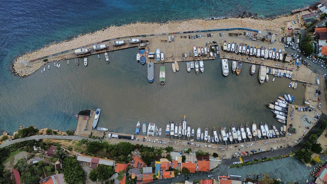 Antalya Kaşta Denizin Rengi Değişti 3