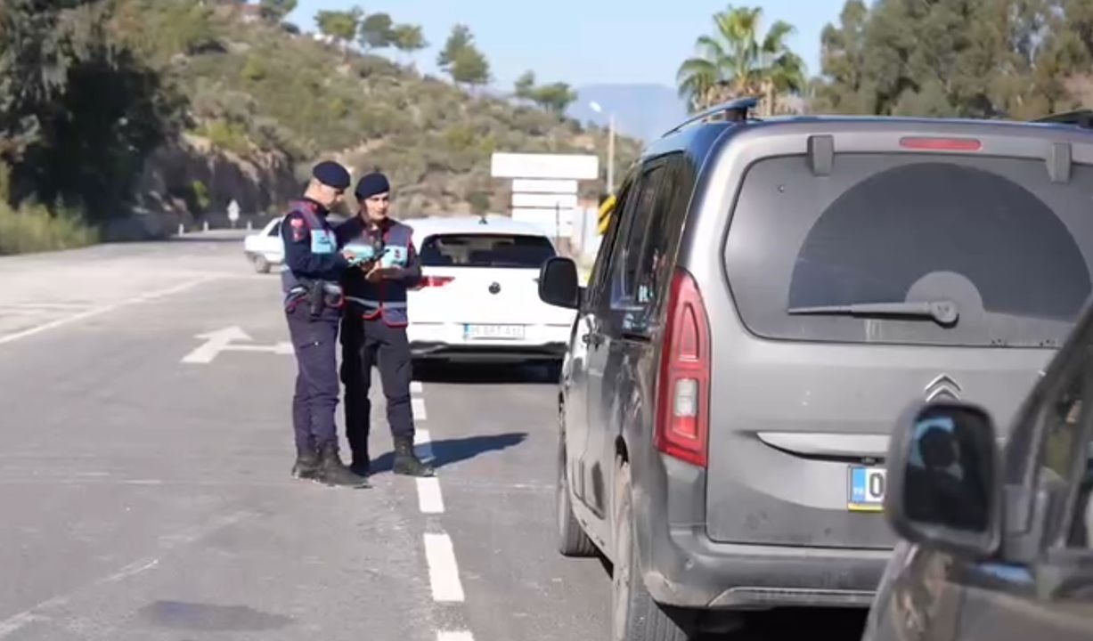 Antalya Kaştaki Denetimlerde Çalıntı Motosiklet Bulundu 4