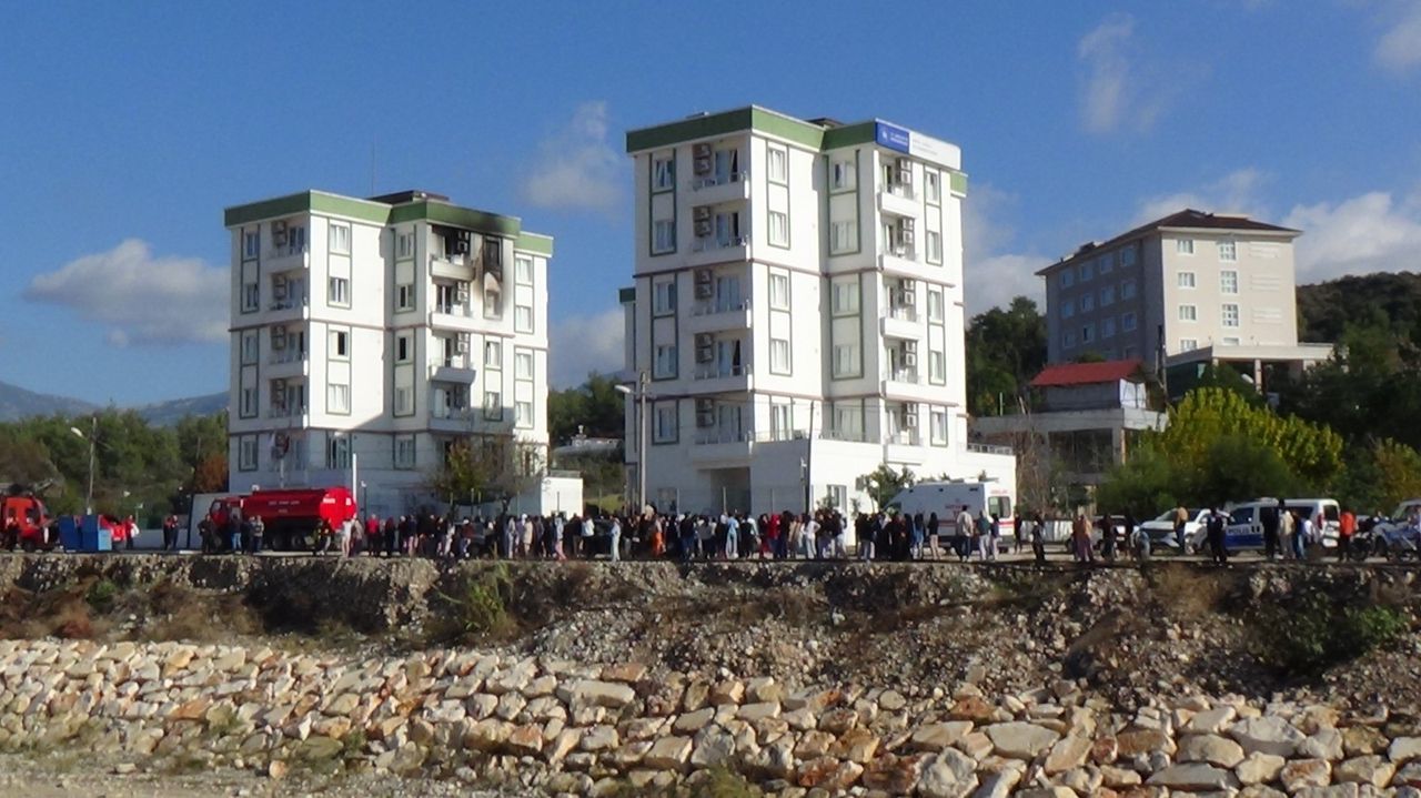 Antalya Kumluca Kyk Kız Öğrenci Yurdunda Yangın 7