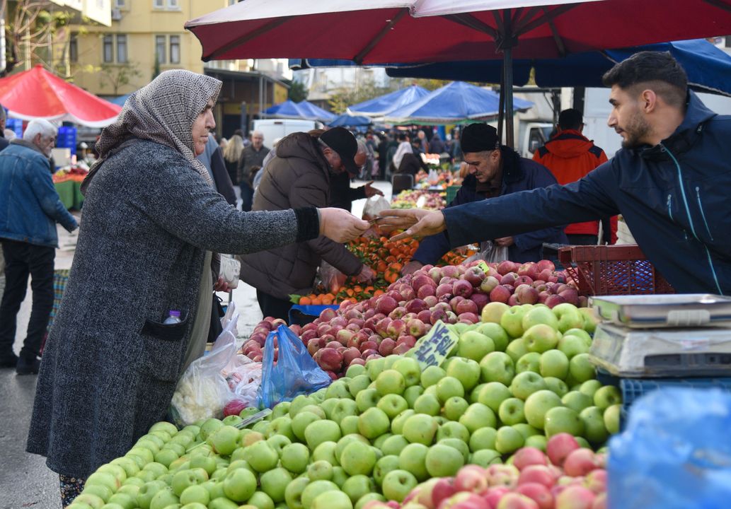 Antalya'da Evde Yılbaşı Sofrası Maliyeti Ne Kadar 3