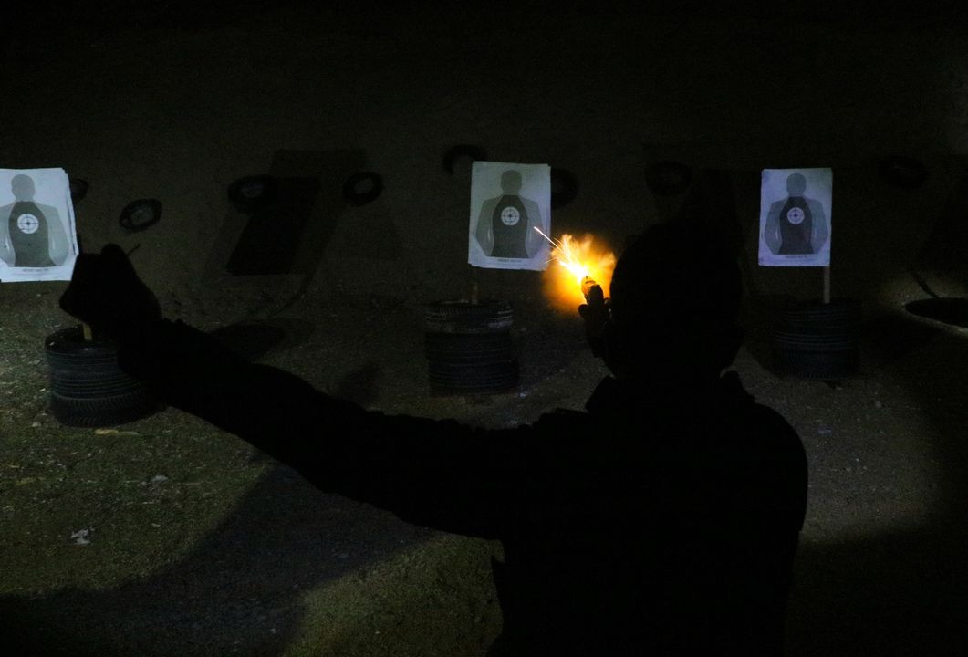 Antalya'nın Lara Croft'ı! Kadın Polis Karanlıkta Hedefi 12'Den Vuruyor 4