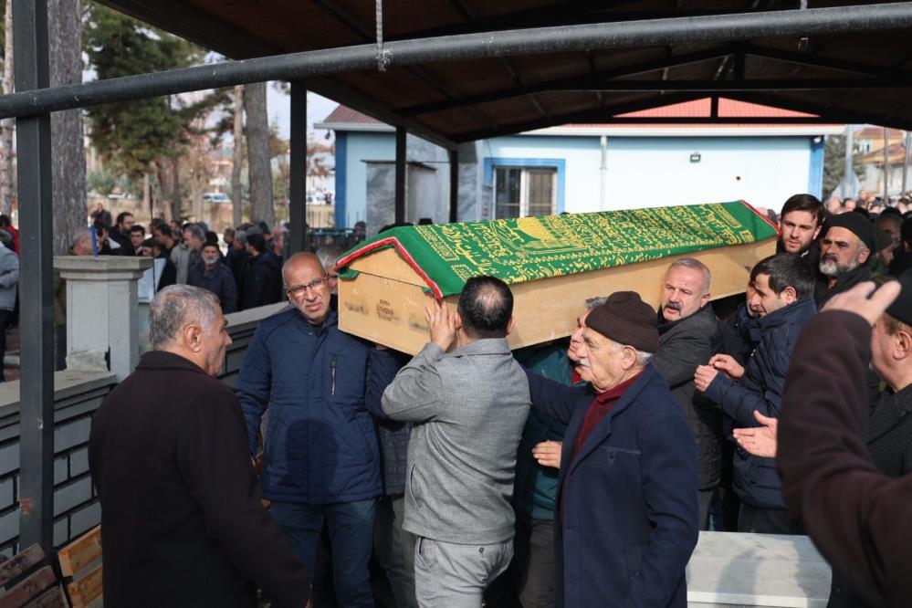 Bingöl'deki Otobüs Kazasında Hayatını Kaybeden Genç Çift Yan Yana Defnedildi