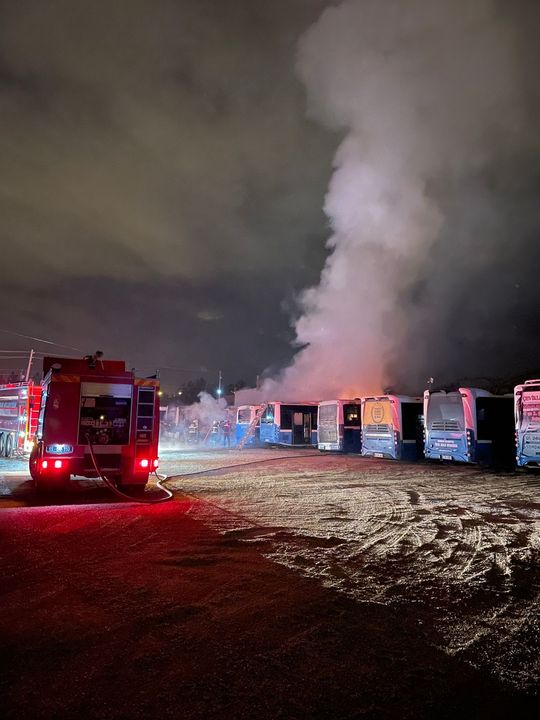 Burdur'da 5 Halk Otobüsü Alevlere Teslim Oldu 6