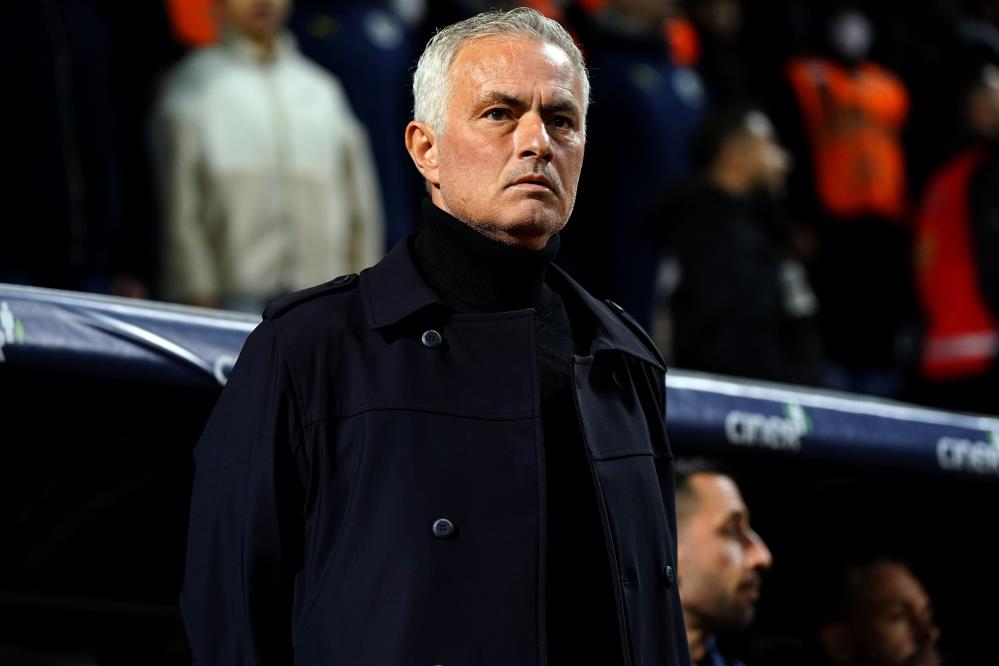 Mourinho Ameliyat Olacak!