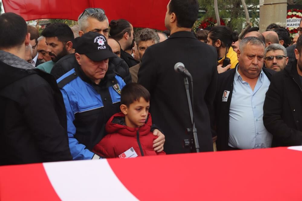 İzmir Şehidini Gözyaşlarıyla Uğurladı 2