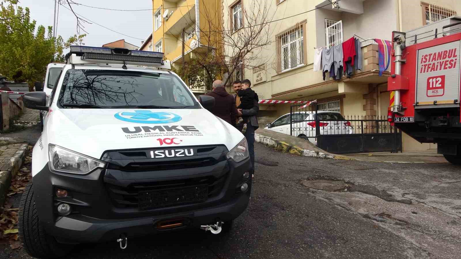 İstanbul'da Tanker Kaza Yaptı: Yola Tuz Ruhu Döküldü