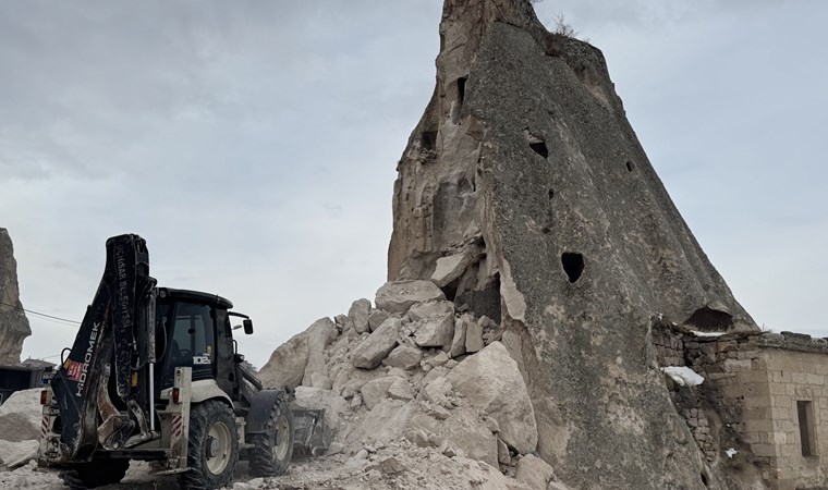 Kapadokya'nın Doğal Güzelliği Peribacası Çöktü 