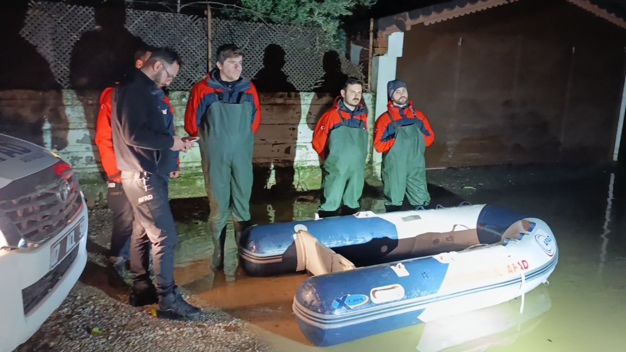 Manavgat'ta Sel 5 Saatte 106 Kilogram Yağış Düştü! 2 Kişi Yaralandı 4