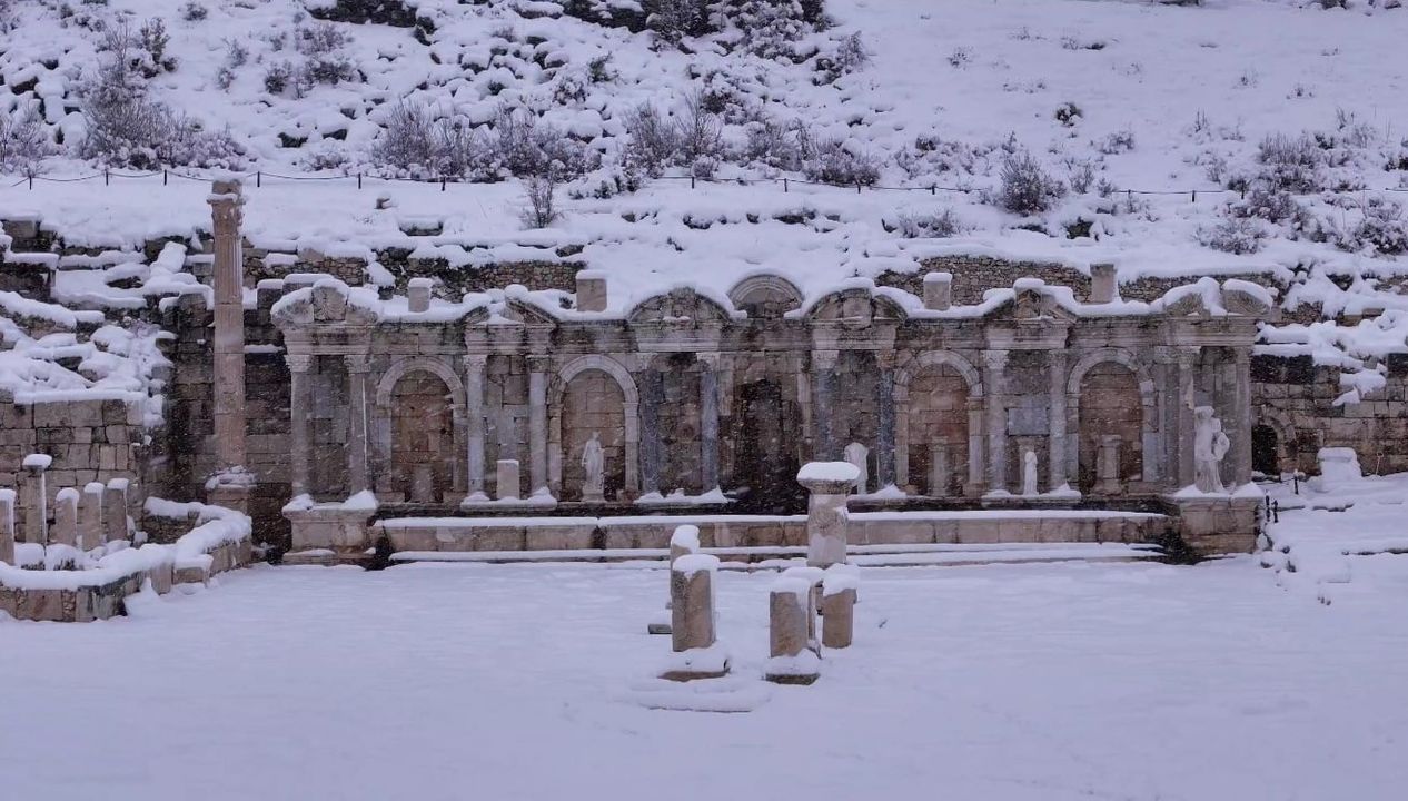 Masal Diyarı Gibi! Sagalassos Karlar Altında Kaldı  2