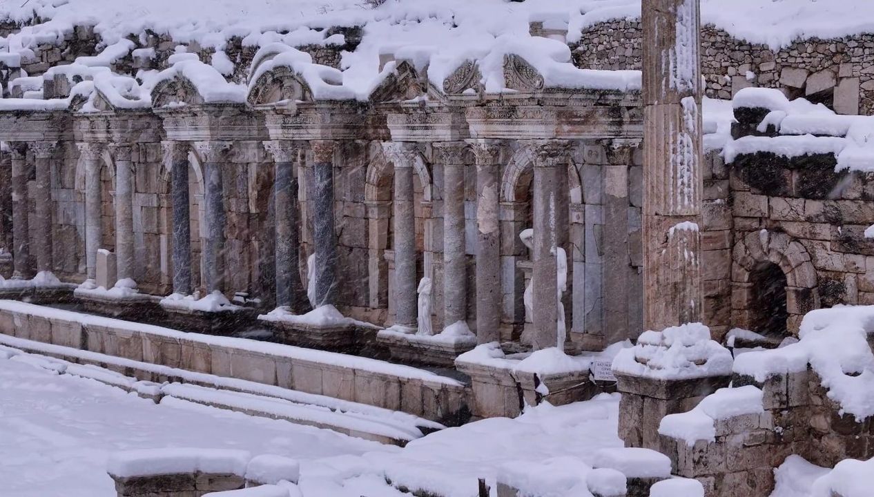 Masal Diyarı Gibi! Sagalassos Karlar Altında Kaldı  3