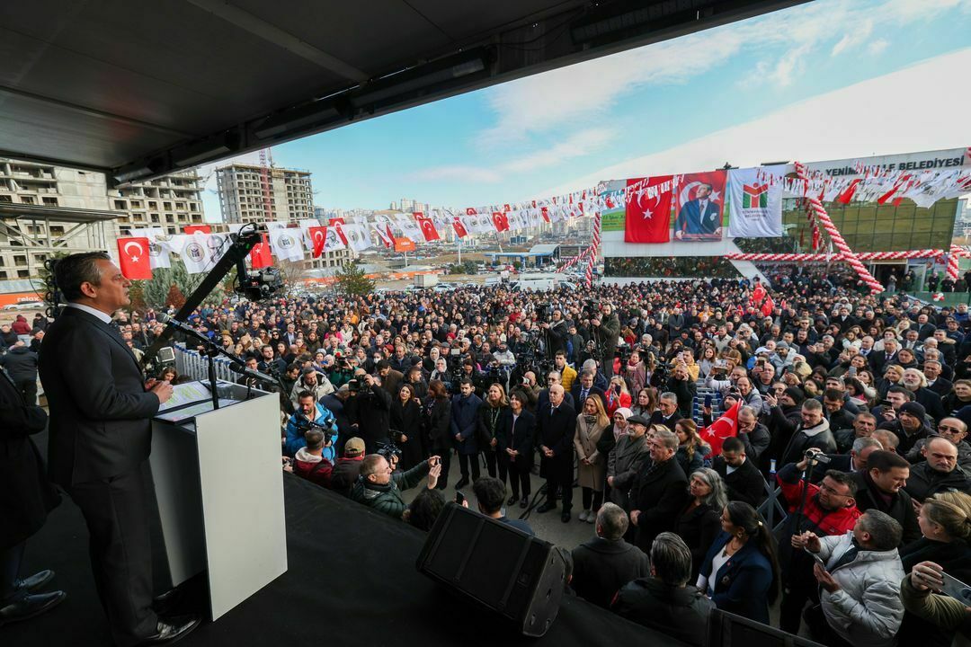 Özgür Özel A K P Türkiyeyi Sığınmacı Cennetine Çevirir 3