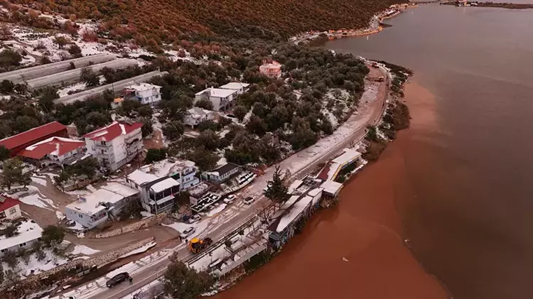 Antalya Büyükşehir Belediyesi Açıkladı: D-400 Yolu Kapandı