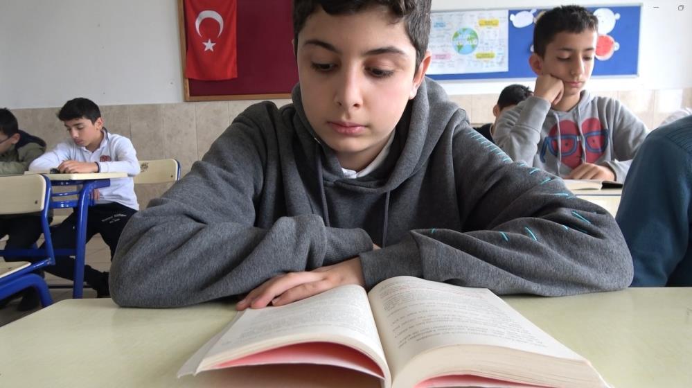 Alanya’da Türkçe Öğretmeninin Örnek Projesi: ‘Kitap Paydaşlığı’