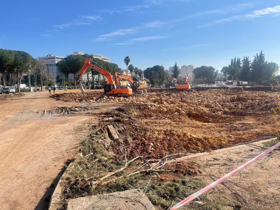 Akdeniz Üniversitesi'nde Yeni Hastane İnşaatı Hızlı Başladı 3