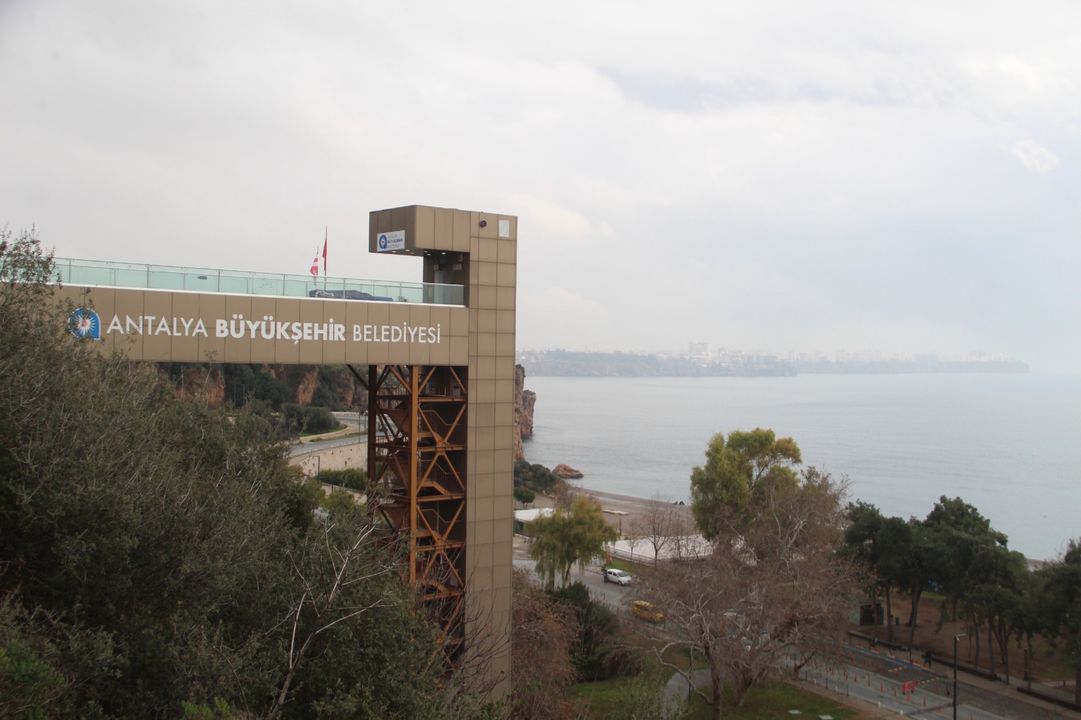 Antalya Beach Park'ta Panoramik Asansör Çilesi Bitmiyor  7