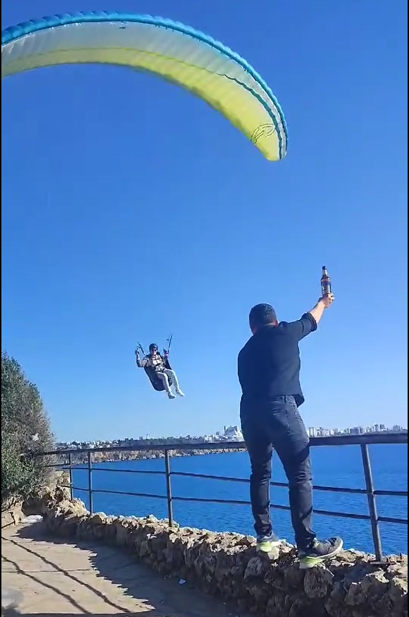 Antalya Falezlerde Korkutan Uçuş!