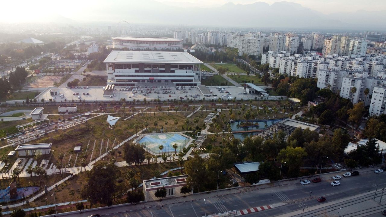 Antalya Millet Bahçesi'ne Uygun Fiyatlı Mekan Talebi 2