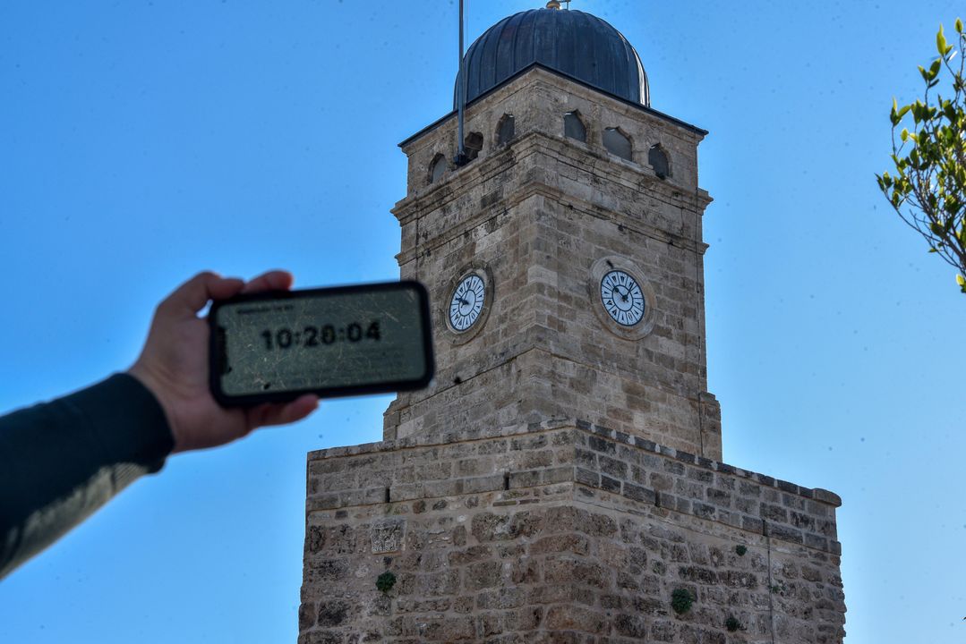 Antalya Saat Kulesi'nde Çalınan Saatin 'İkizi' Tekliyor 3