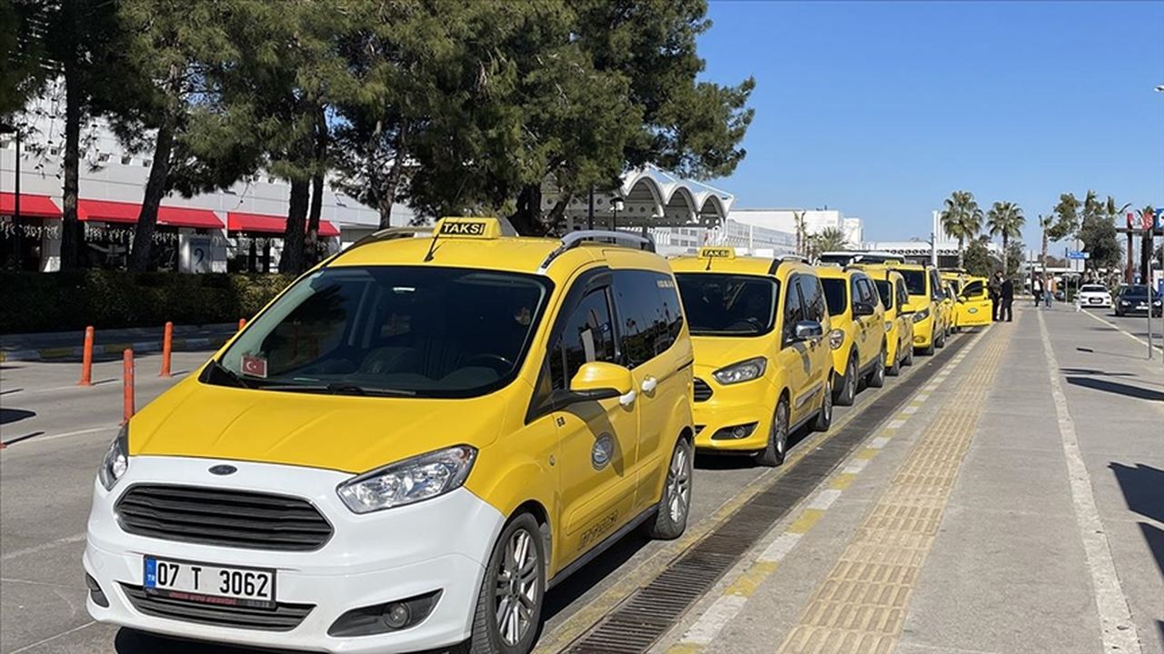 Antalya Şoförler Odası Başkanı'ndan Taksi Uygulamaları İddialarına Yanıt 3