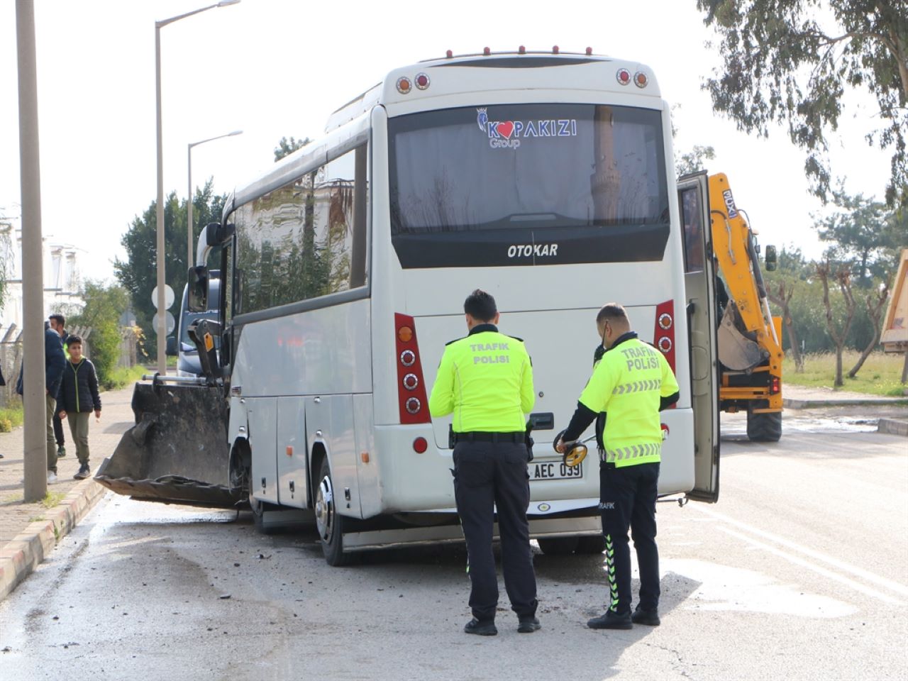 Antalya'da 23 Kişinin Yaralandığı Kazada Midibüs Şoförü Tutuklandı