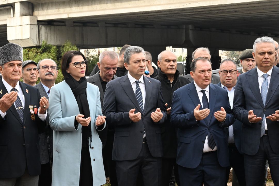 Antalya'da Rauf Denktaş Ve Fazıl Küçük Anıldı 4