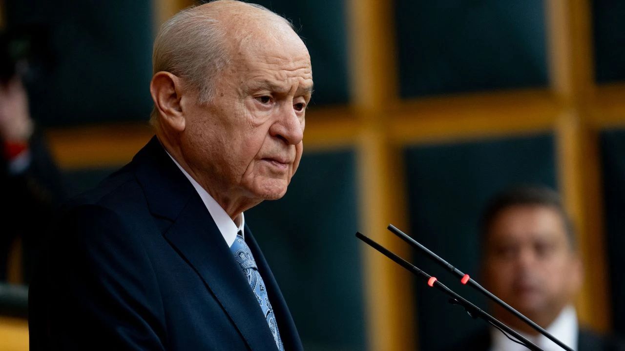 Bahçeli Grup Toplantısında Gözyaşlarını Tutamadı