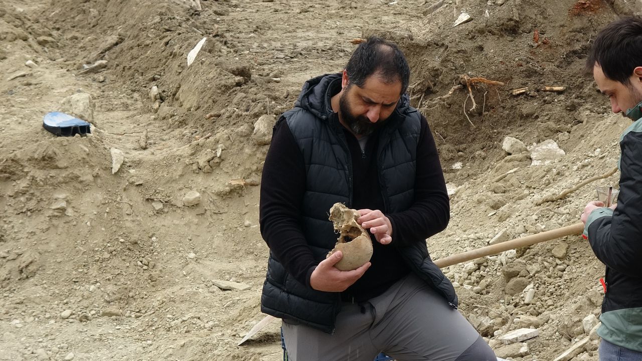 Burdur'da Bulunan İnsan Kemiklerinin Sırrı Ne Akademisyenler Bölgede  4