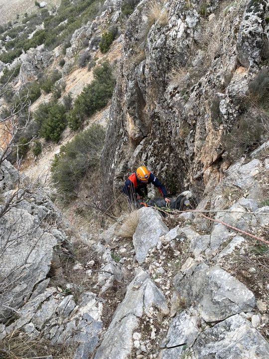 Burdur'da Keçi Dağlık Alanda Mahsur Kaldı! 2