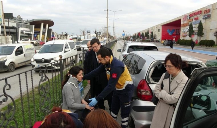 Çanakkale Belediye Başkanı Trafik Kazası Geçirdi