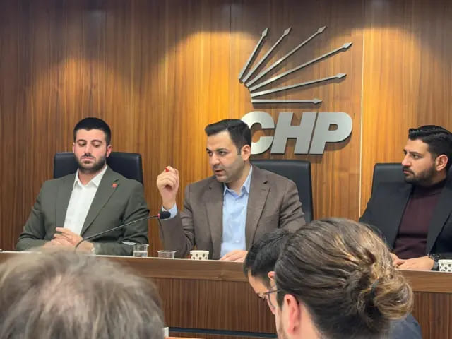 CHP Gençlik Kolları Genel Başkanı Cem Aydın’a Yurt Dışı Çıkış Yasağı Getirildi