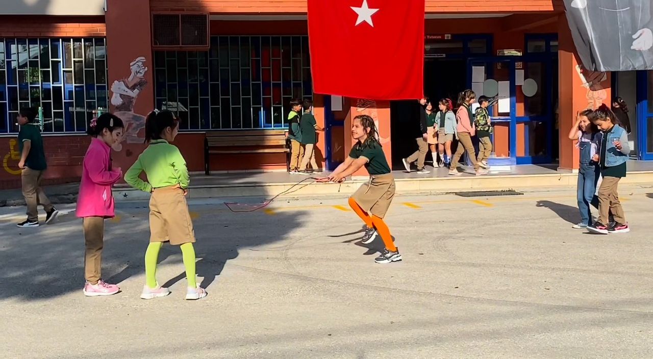 Döküntüler Varsa Doktora Başvurun! El Ayak Hastalığı Olabilir 2