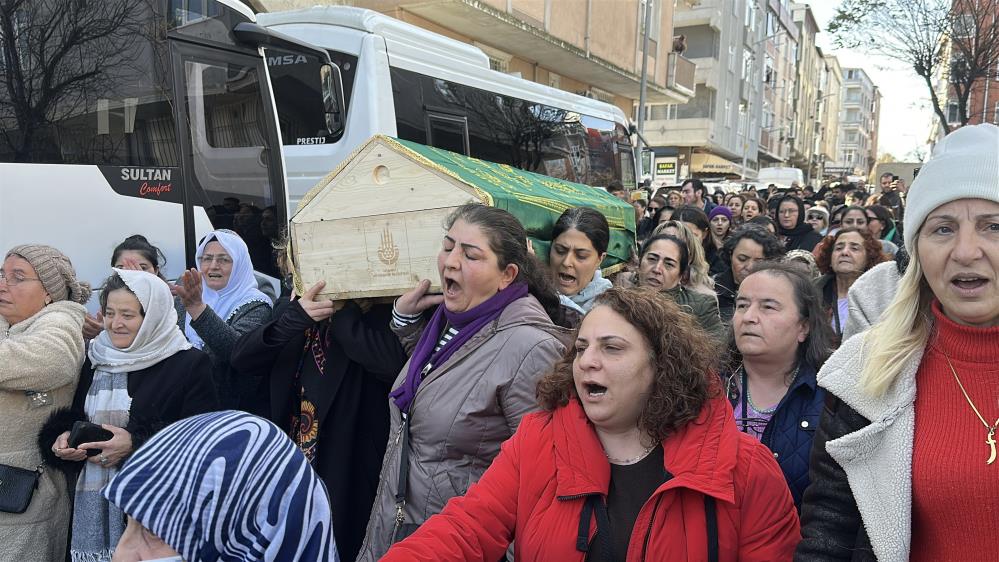 Eyüpsultan'da Eşi Tarafından Öld*rülen Kadın Son Yolculuğuna Uğurlandı