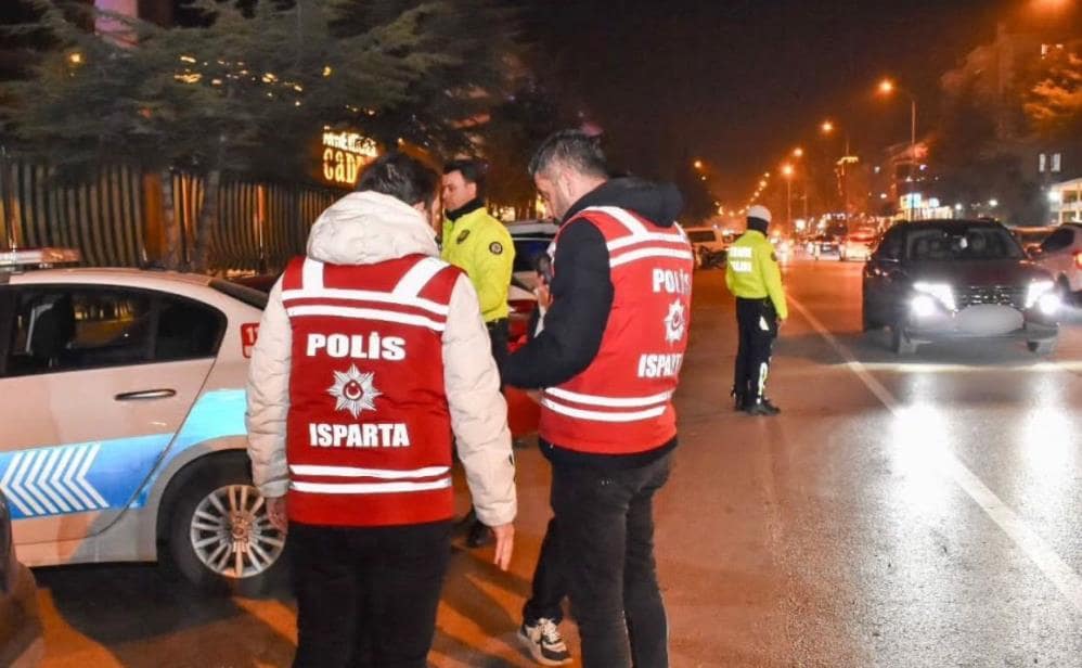 Isparta’da 24 Saatte 1.439 Araç Denetlendi: 319 Sürücüye Ceza