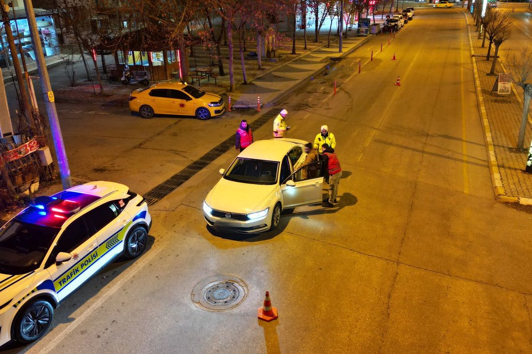 Isparta'da Narkoalan Ve Trafik Denetimleri 3