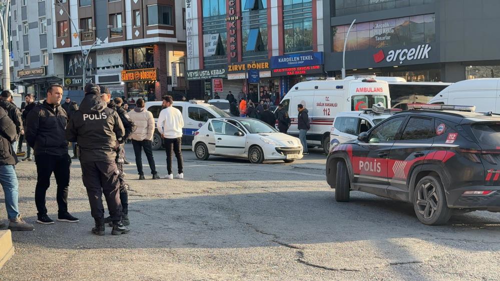 İstanbul'da Eşini Öld*ren Şüpheli Ces*di Taşırken Yakalandı