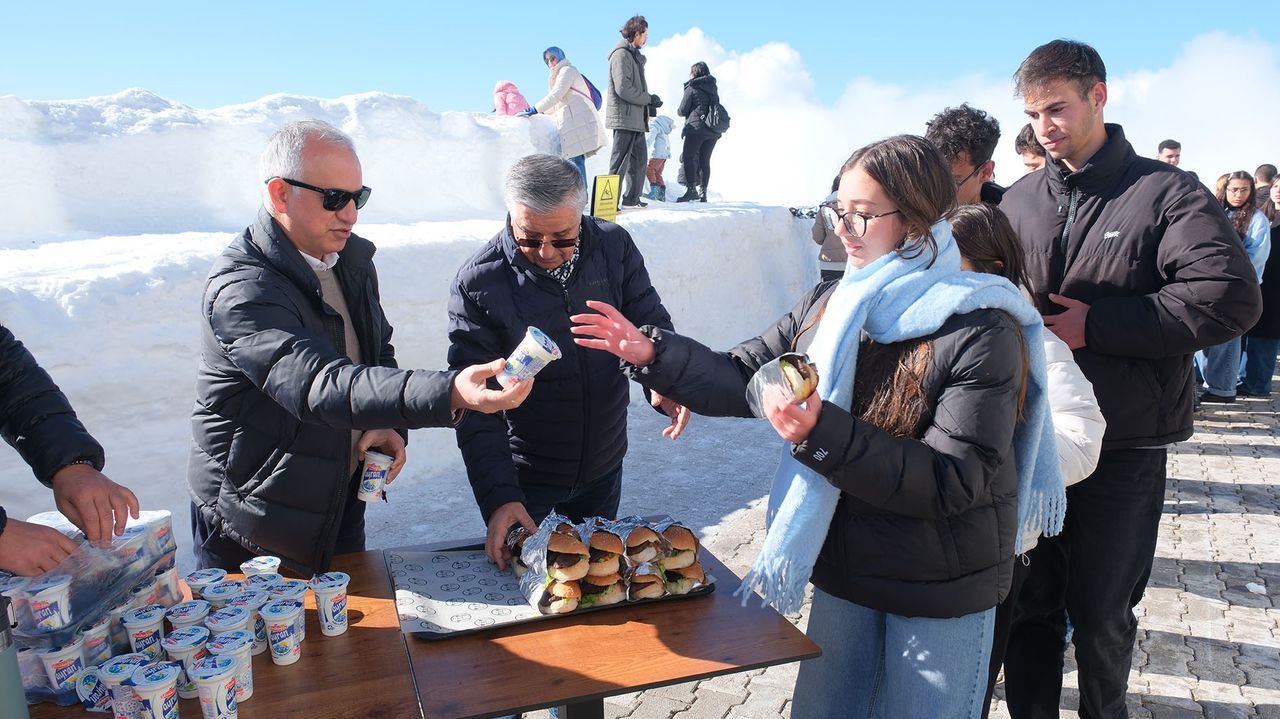 Kemer'de Lise Öğrencileri Olympos'ta Stres Attı 3 (2)