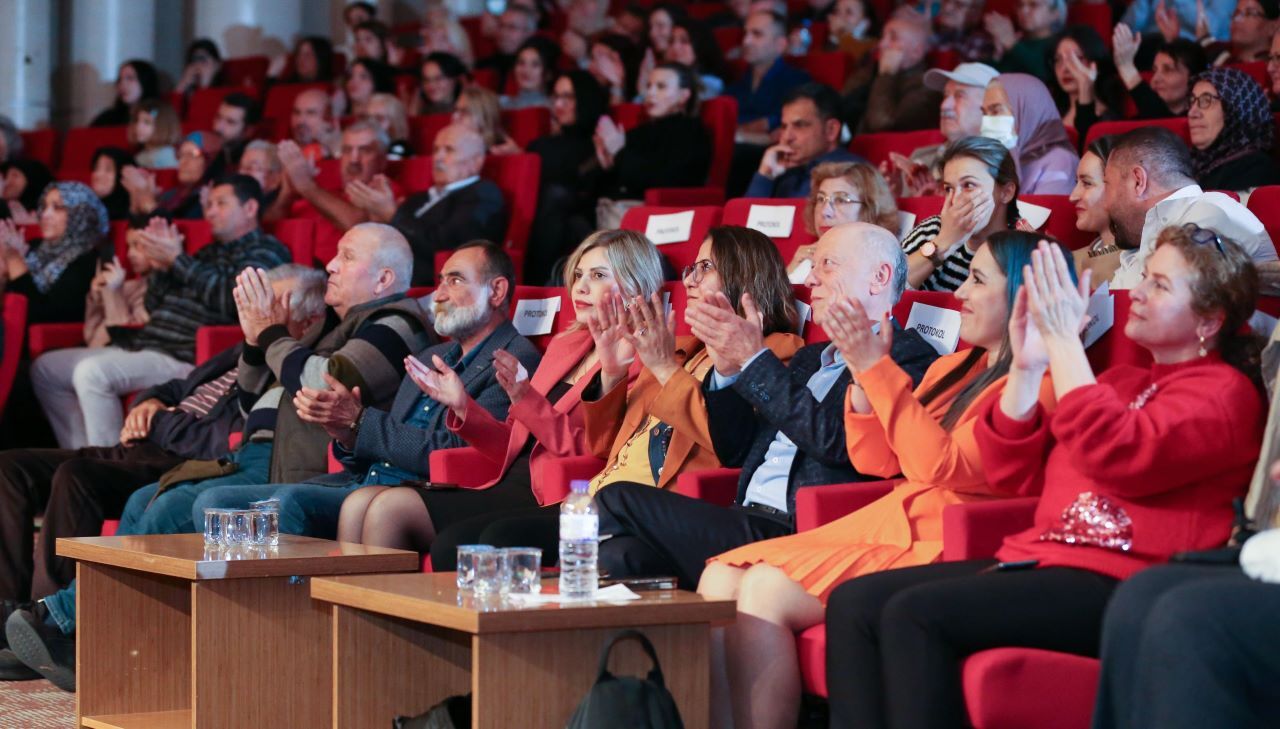 Kepez Belediyesi’nin Yeni Yıl Türk Sanat ve Halk Müziği Coşkusu